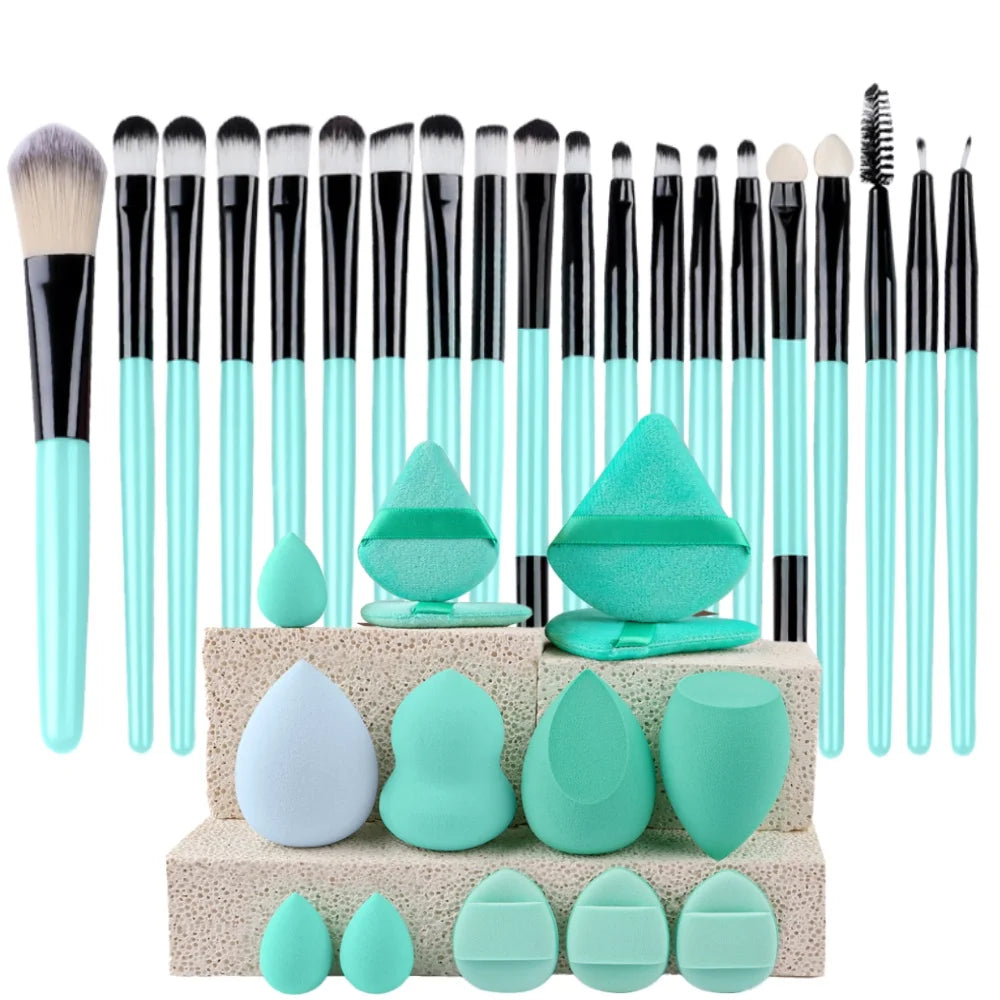 20-Piece Makeup Brush Set — Face, Eye & Blending Brushes